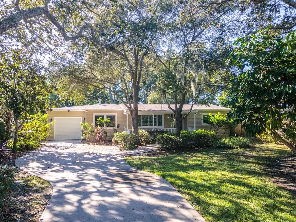 611 OLEANDER WAY S SOUTH PASADENA, FL 33707