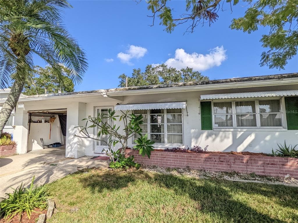 9545 MAINLANDS BOULEVARD W PINELLAS PARK, FL 33782