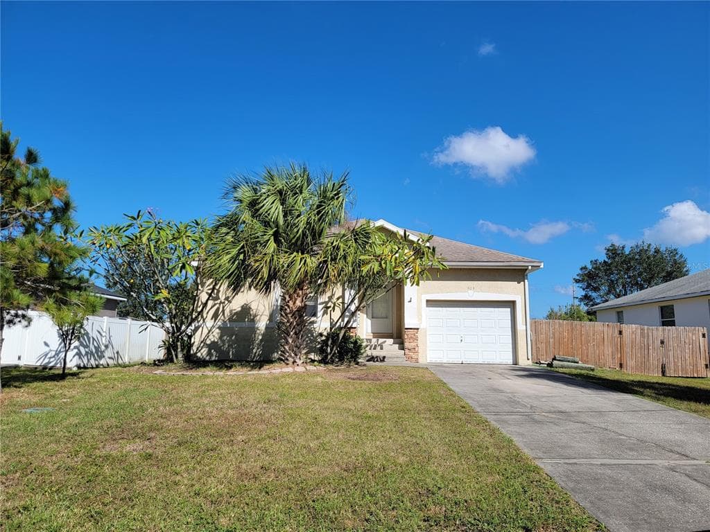 303 2ND AVENUE NW RUSKIN, FL 33570