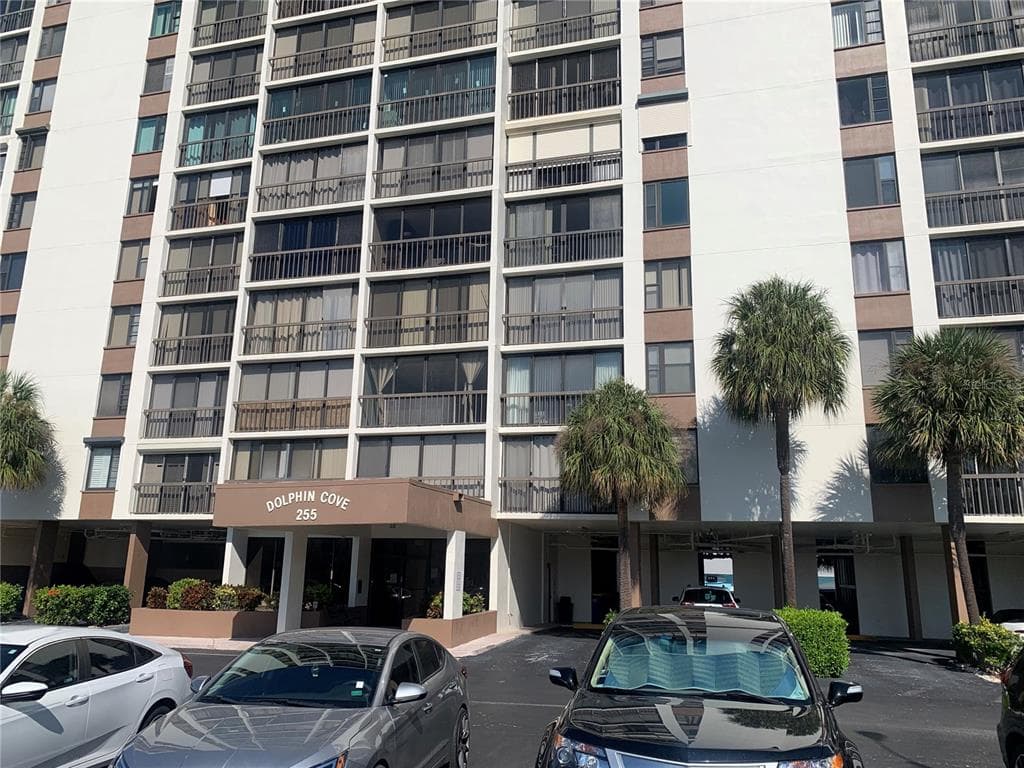 255 DOLPHIN POINT UNIT 309