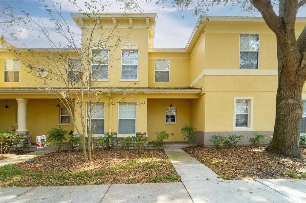 213 CASTLEKEEPER PLACE VALRICO, FL 33594