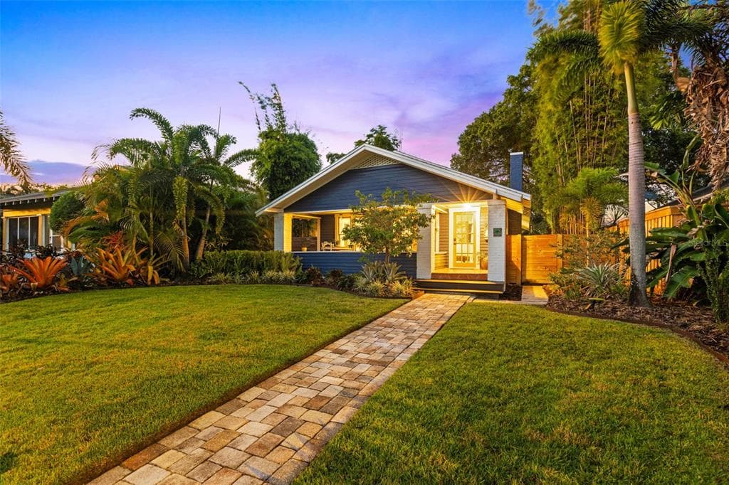 2829 DARTMOUTH AVENUE N ST PETERSBURG, FL 33713