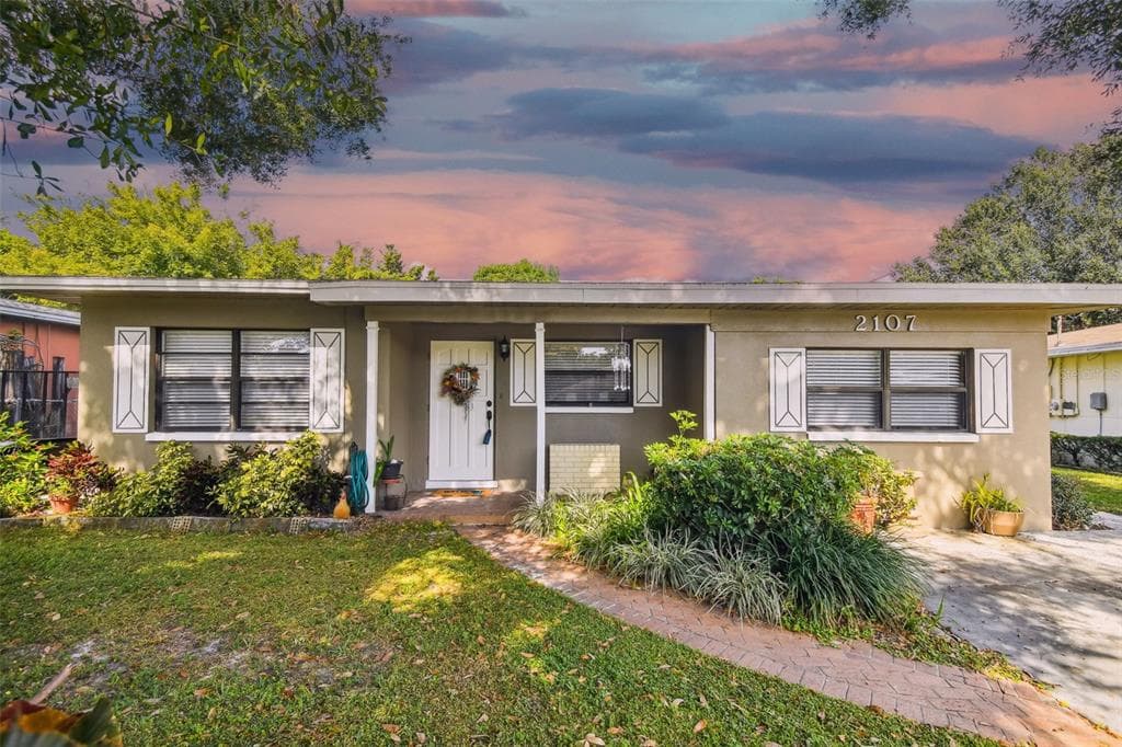 2107 W VIRGINIA AVENUE TAMPA, FL 33607