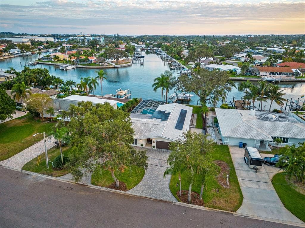 3836 42ND AVENUE S ST PETERSBURG, FL 33711