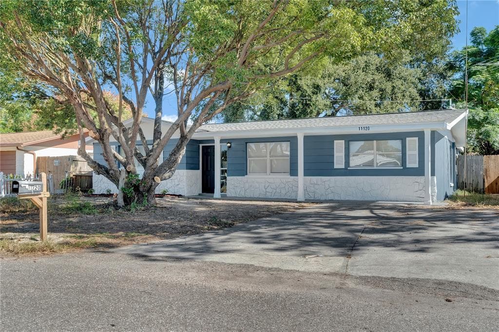 11120 GRANT DRIVE PORT RICHEY, FL 34668