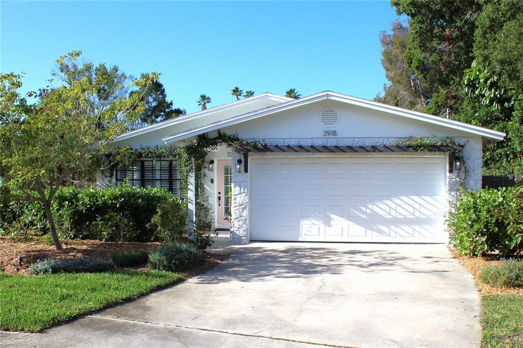 3918 ARKANSAS AVENUE NE ST PETERSBURG, FL 33703