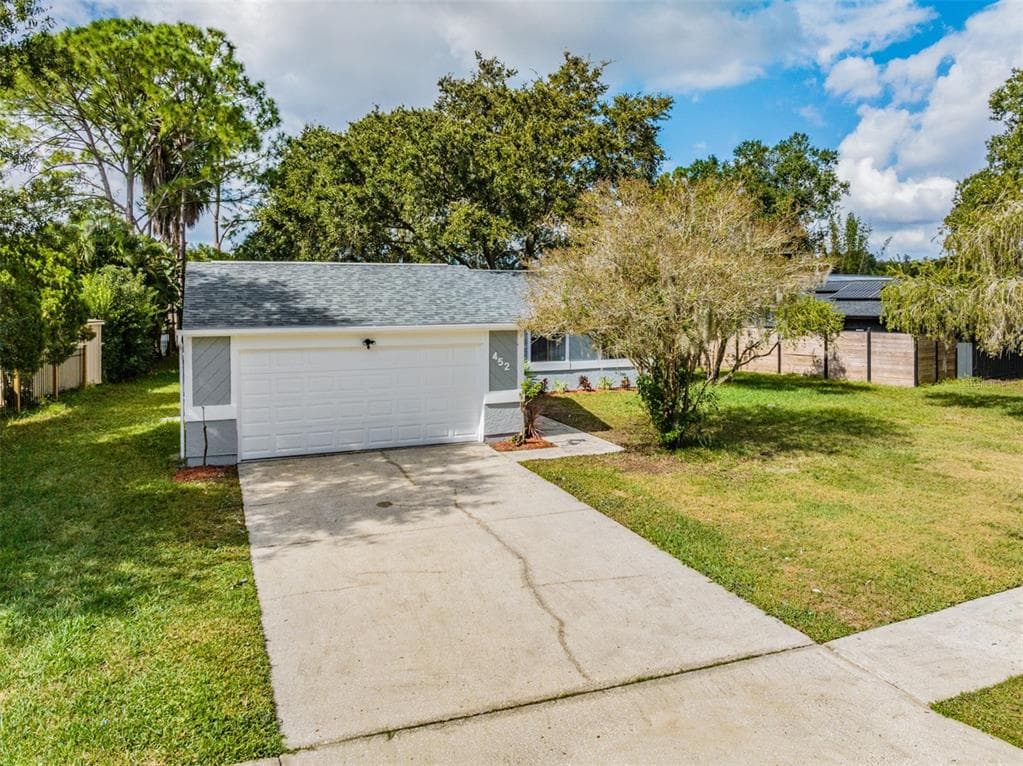 452 LAKEVIEW DRIVE OLDSMAR, FL 34677