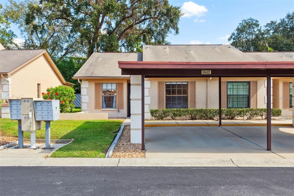 1842 RISING SUN DRIVE UNIT 1842 HOLIDAY, FL 34690