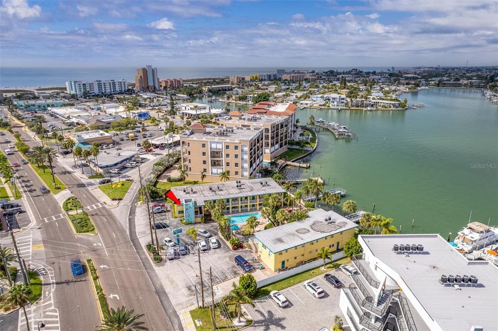 282 TREASURE ISLAND CAUSEWAY UNIT 9 TREASURE ISLAND, FL 33706