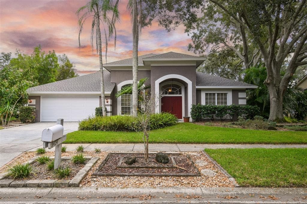 8424 RIDGEBROOK CIRCLE