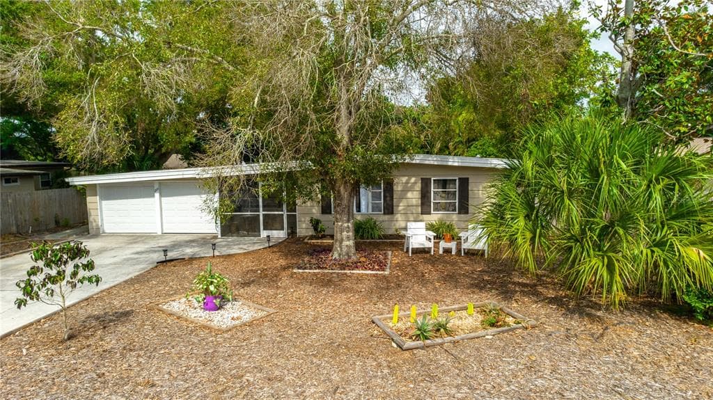 1221 LYNN AVENUE CLEARWATER, FL 33755