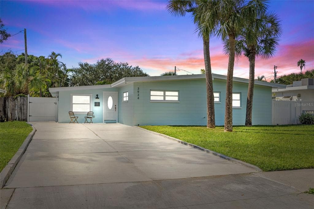 3934 INDIANAPOLIS STREET NE ST PETERSBURG, FL 33703