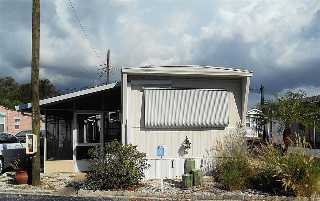 7801 34TH AVENUE N UNIT 34 ST PETERSBURG, FL 33710