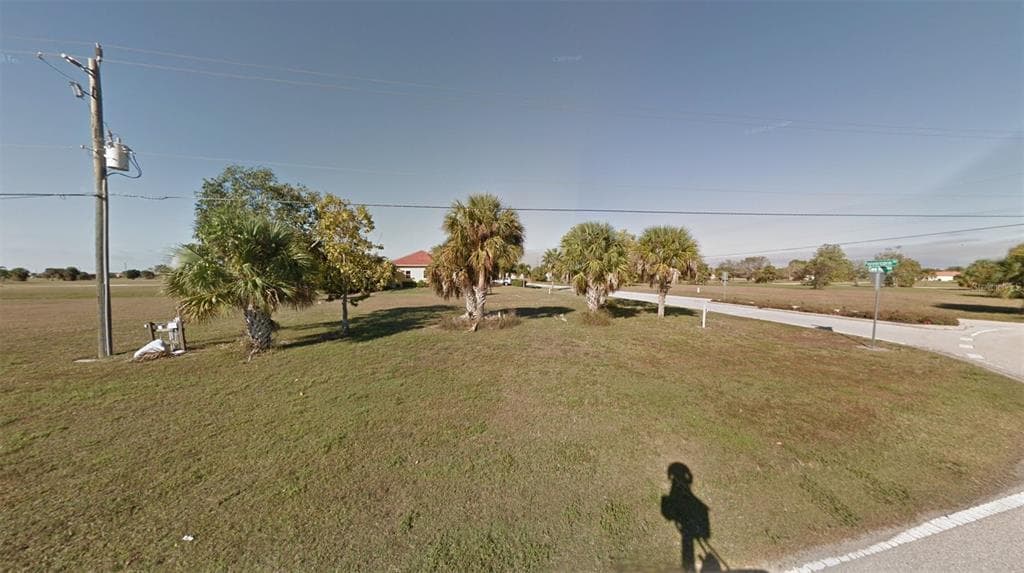 17229 CAPE HORN BOULEVARD PUNTA GORDA, FL 33955