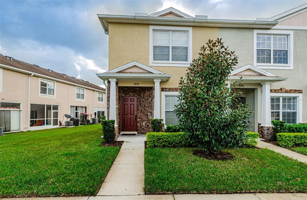 30354 ELDERWOOD DRIVE WESLEY CHAPEL, FL 33543