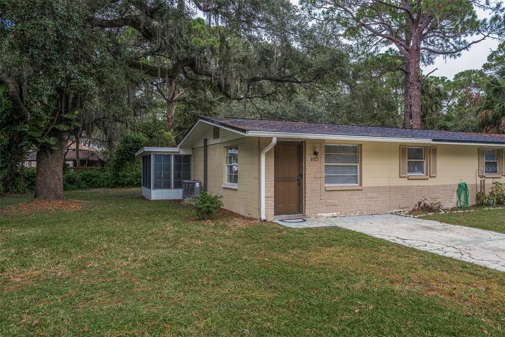 4925 LADYFISH COURT NEW PORT RICHEY, FL 34652