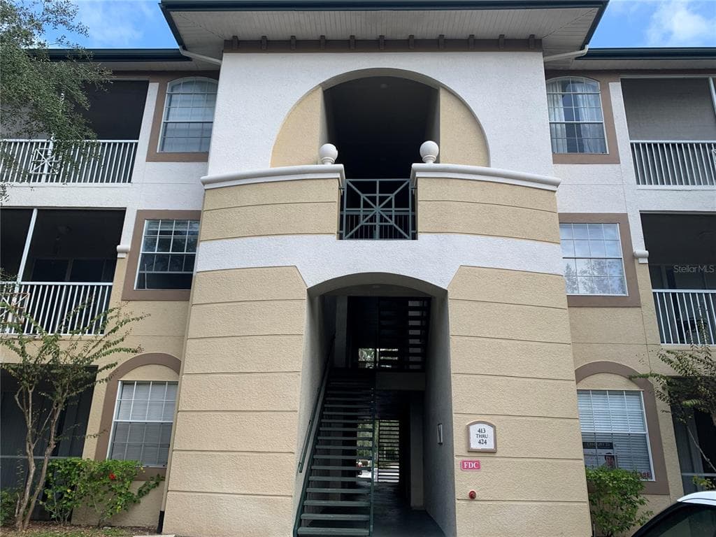 17101 CARRINGTON PARK DRIVE UNIT 414 TAMPA, FL 33647