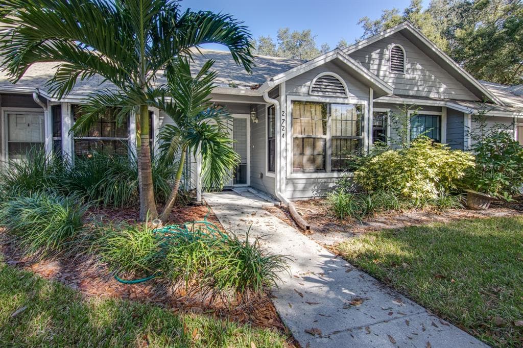 2724 BENTLEY DRIVE