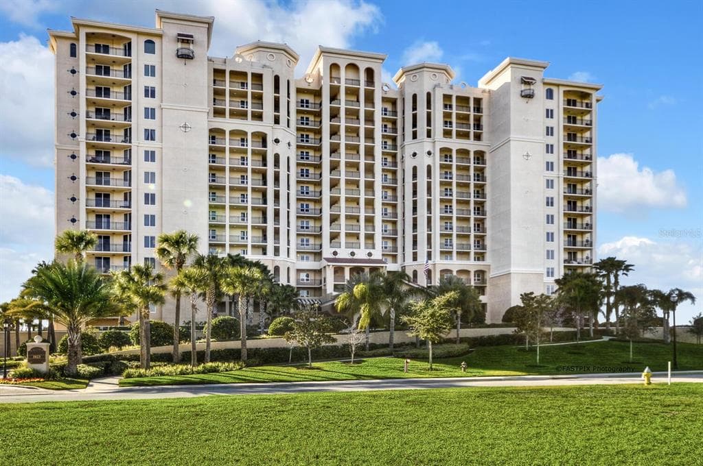 5823 BOWEN DANIEL DRIVE UNIT 1105 TAMPA, FL 33616