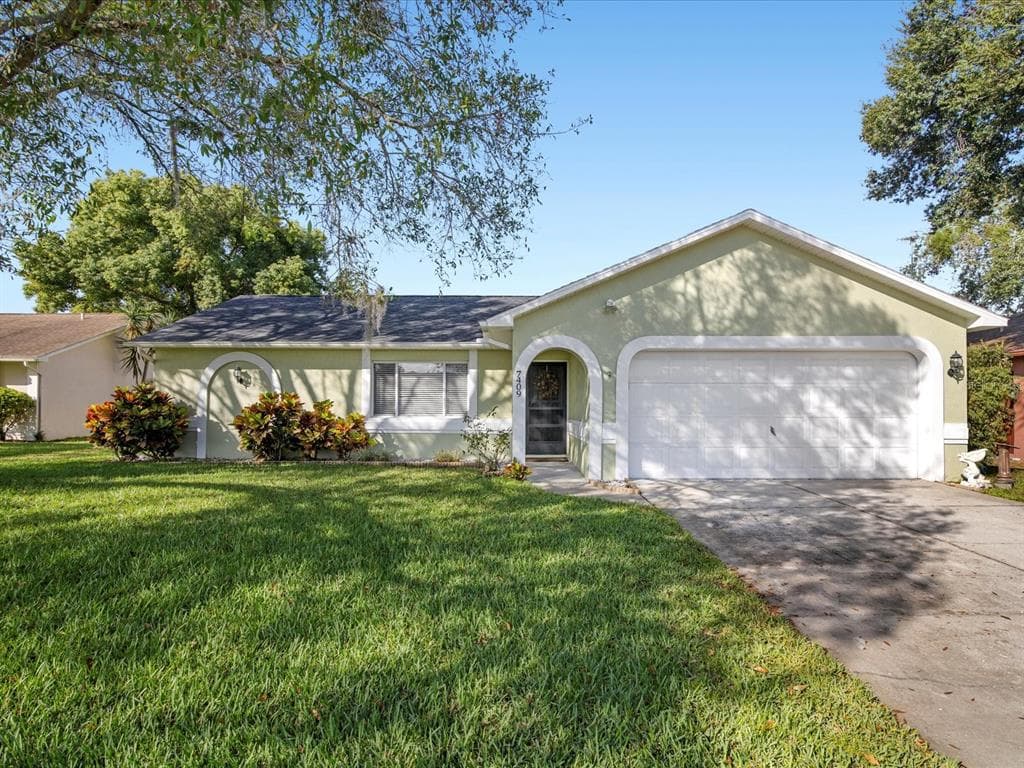 7409 FAIRWOOD AVENUE NEW PORT RICHEY, FL 34653