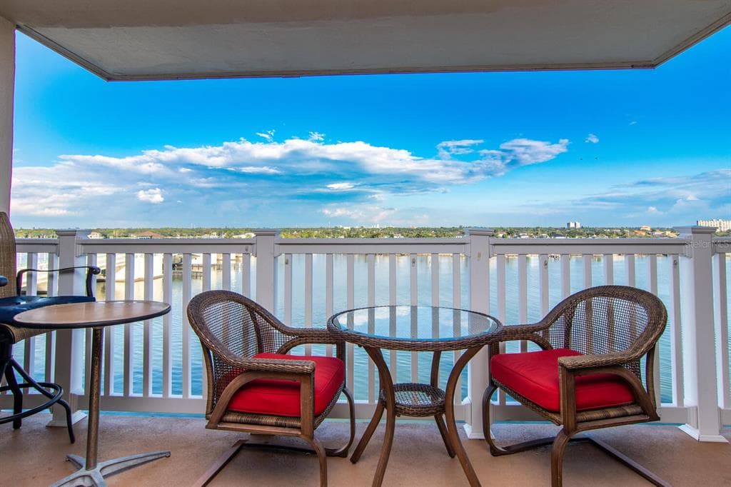500 TREASURE ISLAND CAUSEWAY UNIT 711 TREASURE ISLAND, FL 33706
