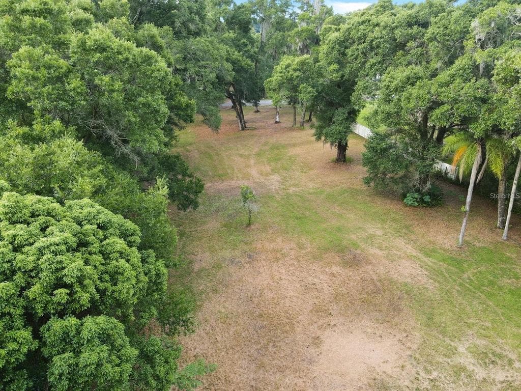3701 CRESTWOOD DRIVE VALRICO, FL 33596