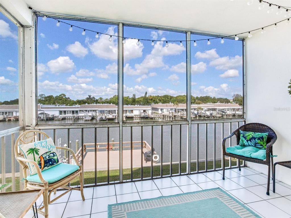 1 BOCA CIEGA POINT BOULEVARD UNIT 201 ST PETERSBURG, FL 33708
