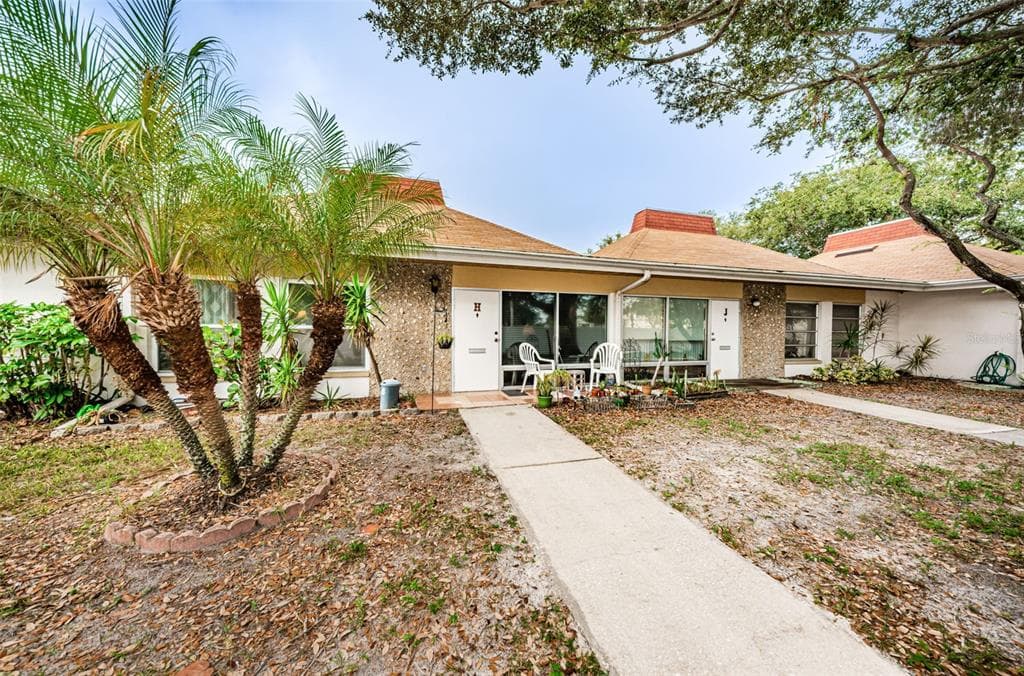 4377 TAHITIAN GARDENS CIRCLE UNIT H HOLIDAY, FL 34691