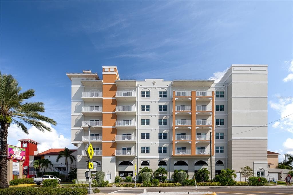 13101 GULF BOULEVARD UNIT 1605 MADEIRA BEACH, FL 33708