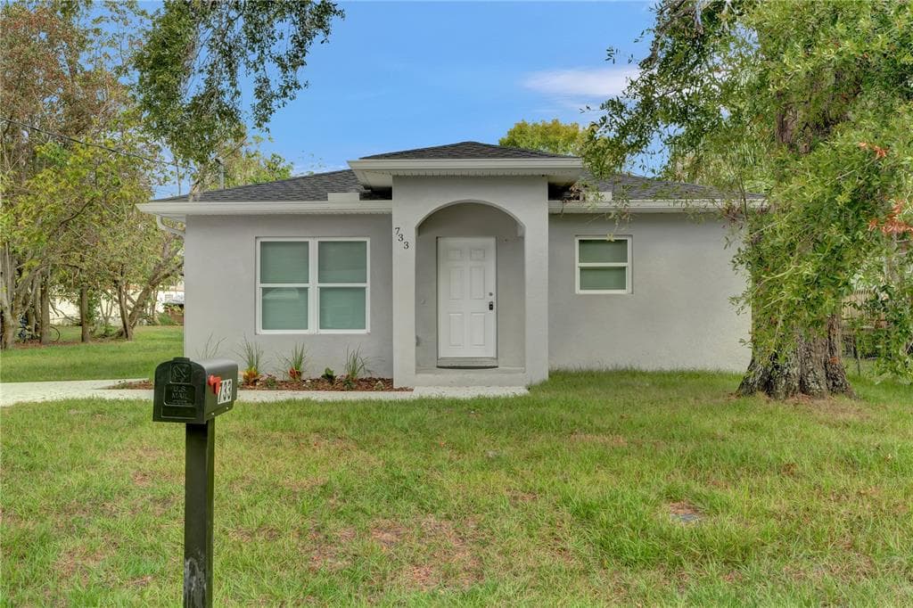 733 HULL STREET LAKELAND, FL 33805