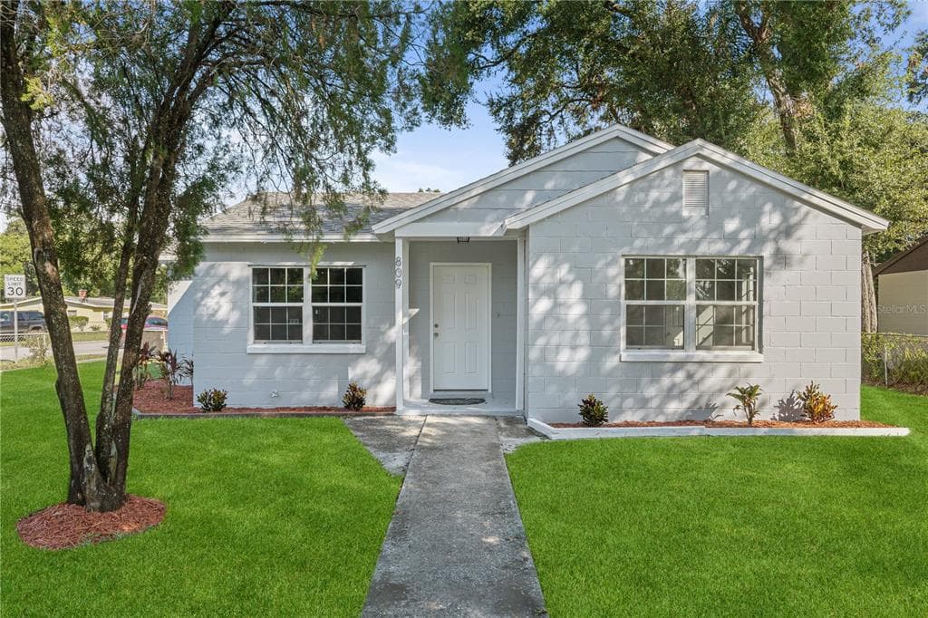 809 COLUMBIA STREET ORLANDO, FL 32805