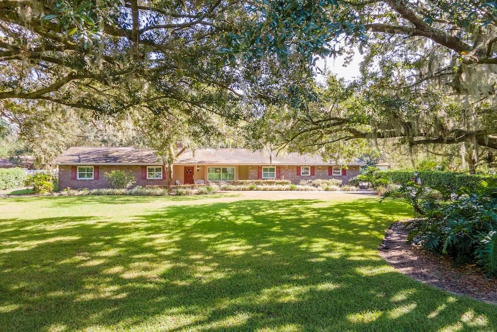 123 HICKORY CREEK DRIVE BRANDON, FL 33511