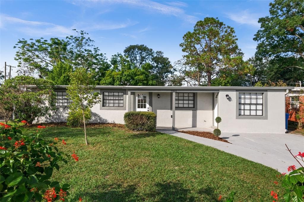 6803 W PARIS STREET TAMPA, FL 33634