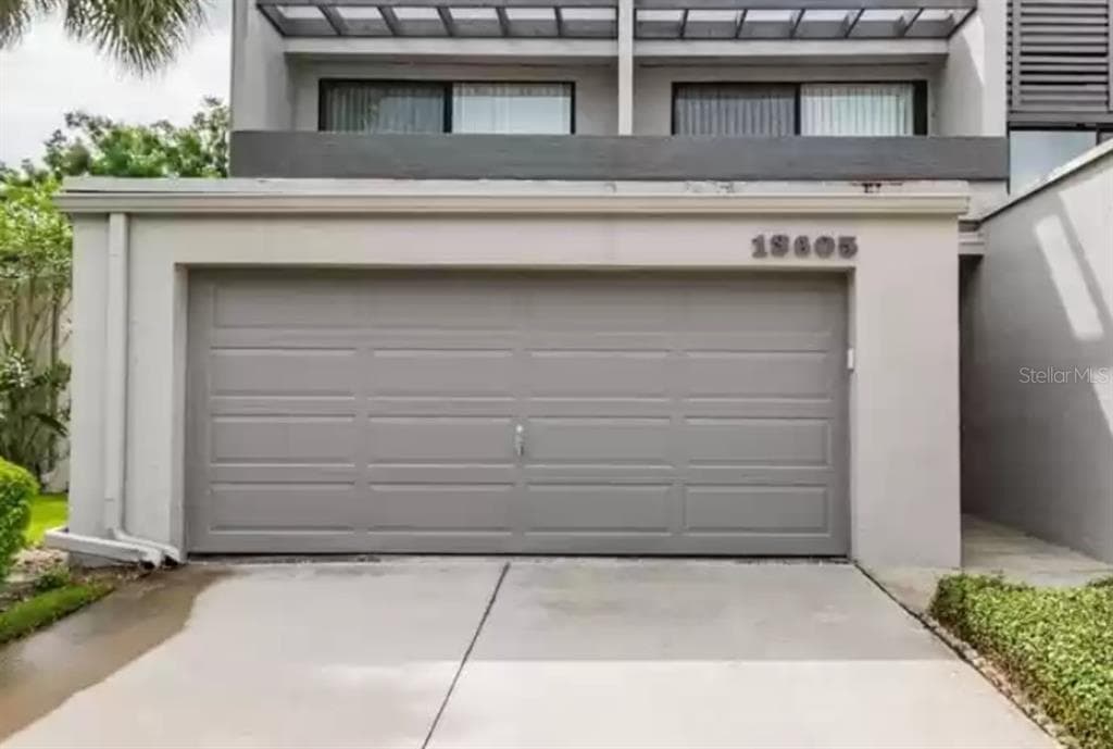 13605 TWIN LAKES LANE TAMPA, FL 33618