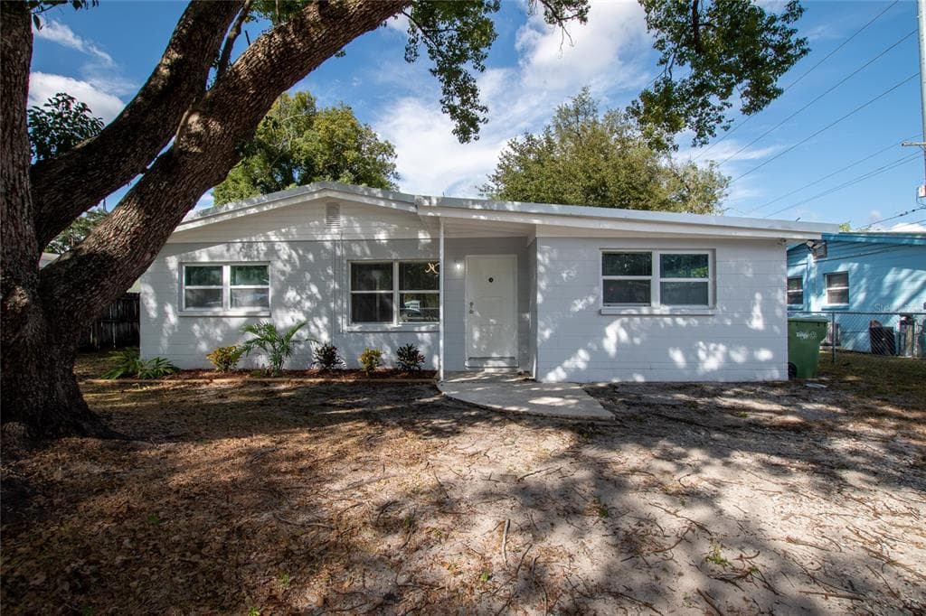 2434 S RAMONA CIRCLE TAMPA, FL 33612