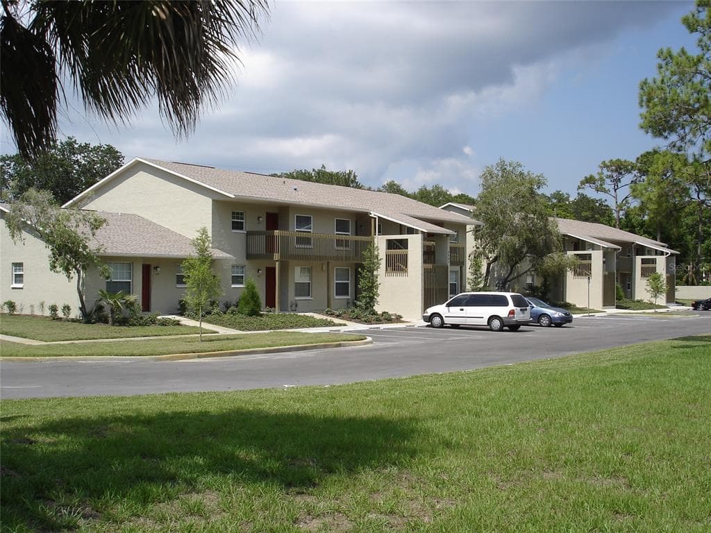 3840 34TH AVENUE SOUTH UNIT 202 ST PETERSBURG, FL 33711