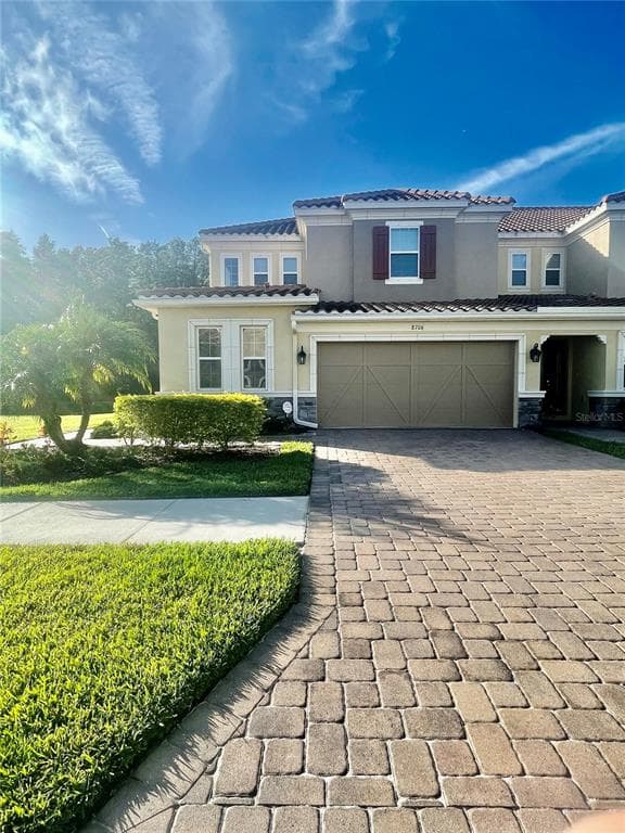 8706 TERRACINA LAKE DRIVE