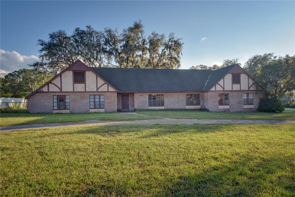 4310 ROLLING OAK DRIVE