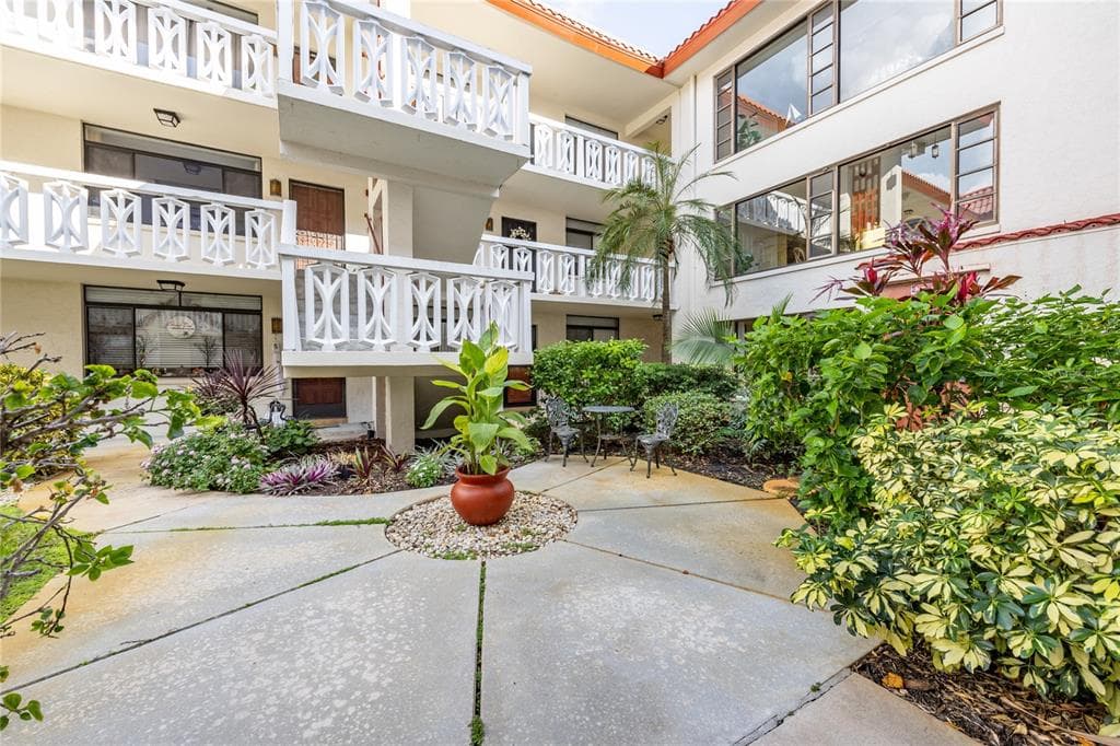 2612 PEARCE DRIVE UNIT 103 CLEARWATER, FL 33764