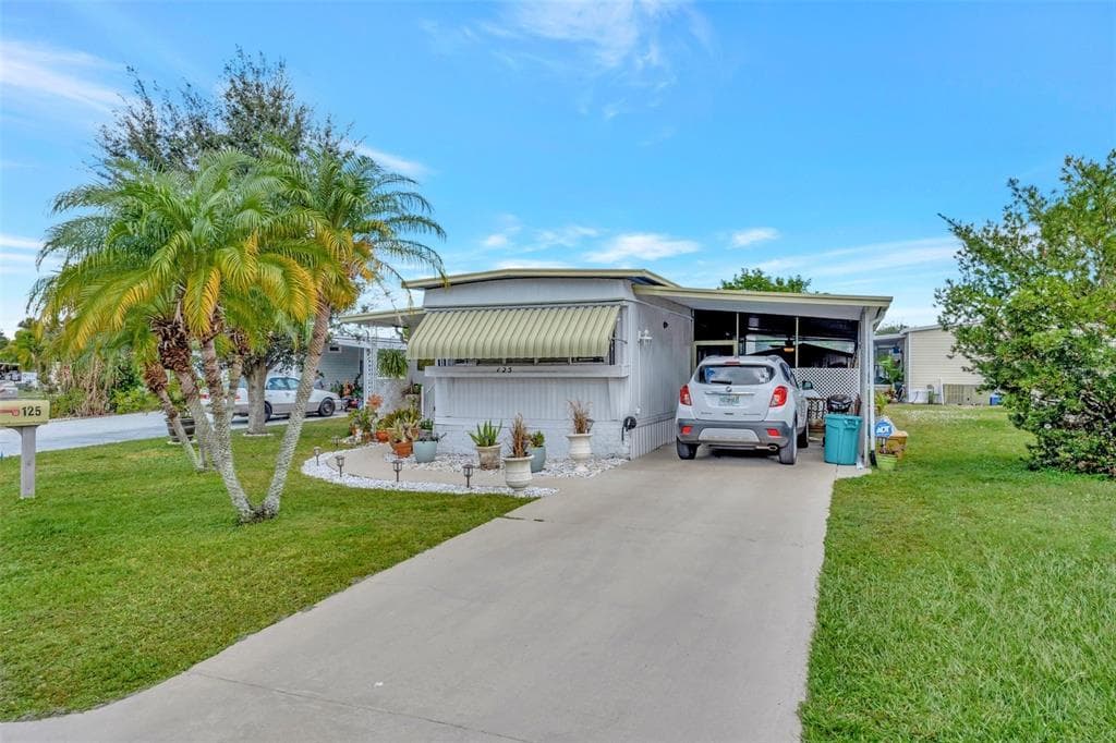 125 SAINT PIERRES WAY APOLLO BEACH, FL 33572