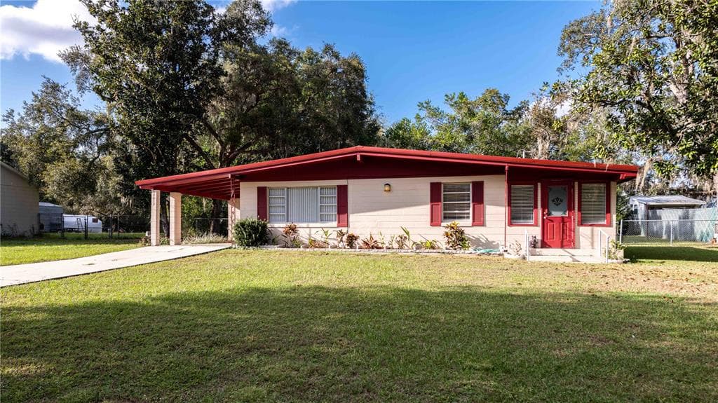 34013 WOODLAND CIRCLE DADE CITY, FL 33523