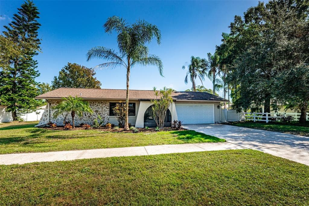 774 RIVIERE ROAD PALM HARBOR, FL 34683