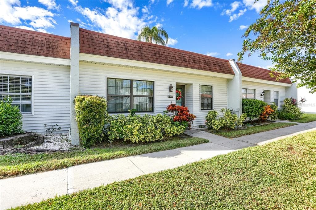 13830 MISSION OAKS BOULEVARD UNIT 13830 SEMINOLE, FL 33776