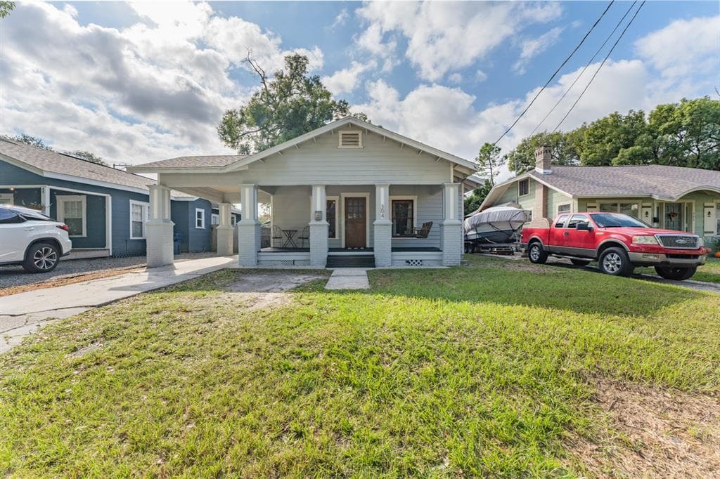 304 W NORTH BAY STREET TAMPA, FL 33603
