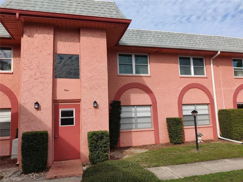 640 62ND AVENUE N UNIT 1107 ST PETERSBURG, FL 33702