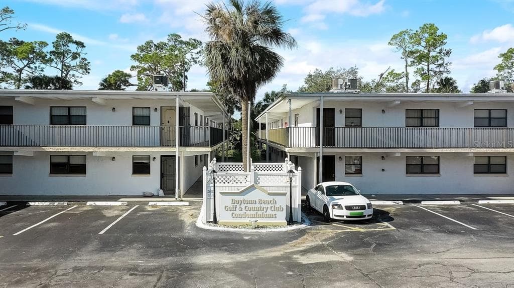 1504 VIRGINIA AVENUE UNIT 115B DAYTONA BEACH, FL 32114