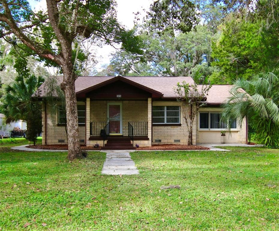 385 GRAND AVENUE BROOKSVILLE, FL 34604