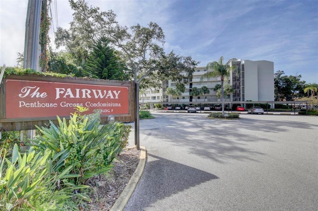 225 COUNTRY CLUB DRIVE UNIT 1403 LARGO, FL 33771
