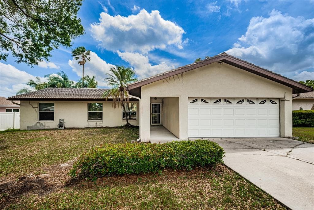 2107 FLAMINGO PLACE SAFETY HARBOR, FL 34695