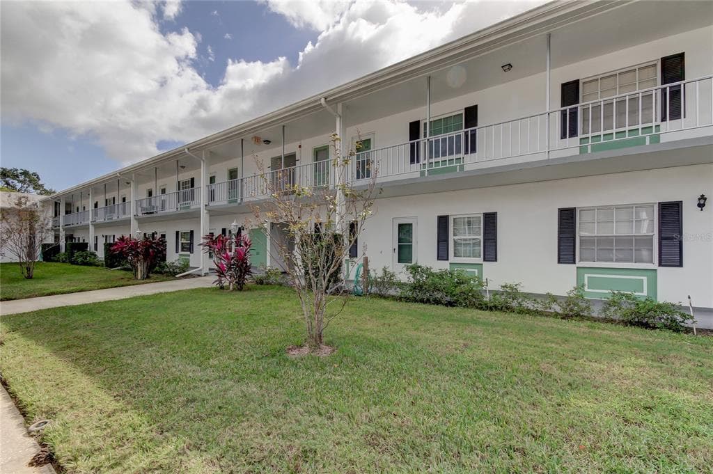 200 GLENNES LANE UNIT 108 DUNEDIN, FL 34698